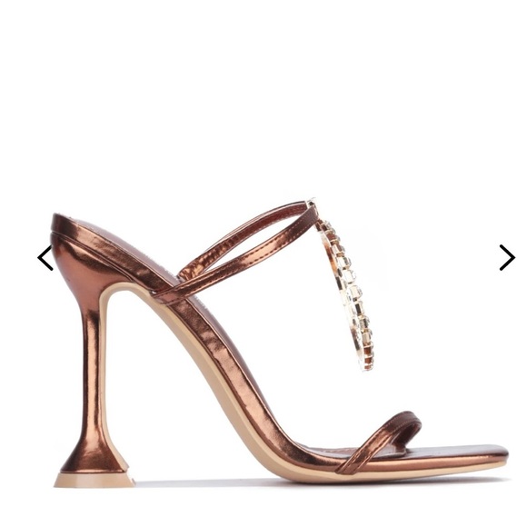 NEW CAPE ROBBIN ARIAH - BRONZE Sandals size 6 reg $75 - Picture 3 of 11